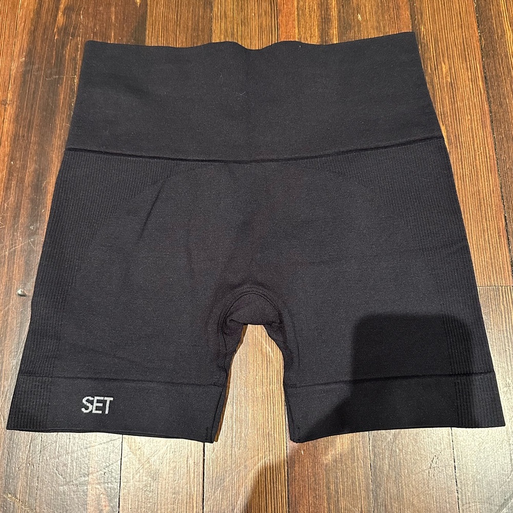 SET active biker shorts